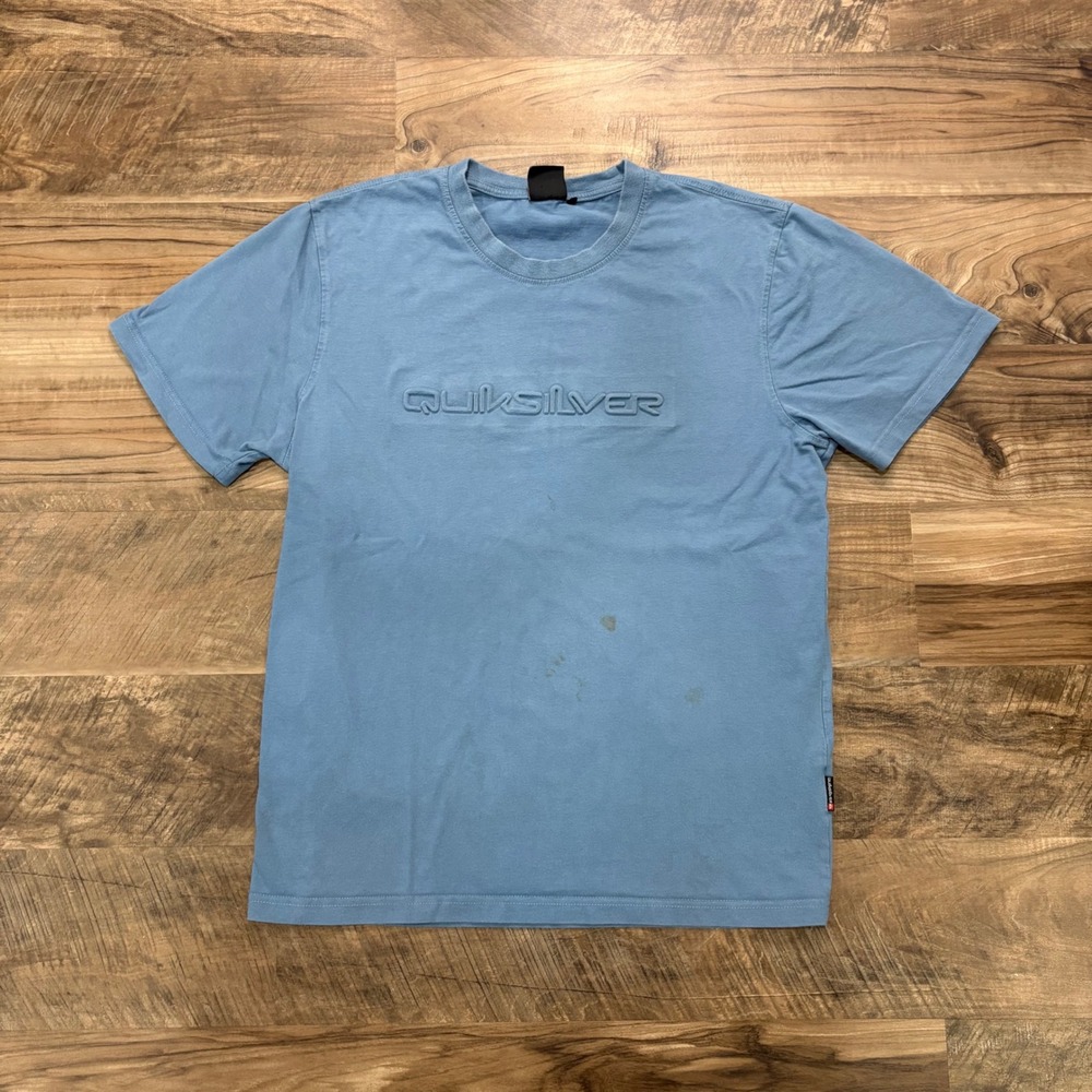 Vintage Y2K Quiksilver T Shirt Mens L Blue Embossed Logo Surf Skate Tee 0365